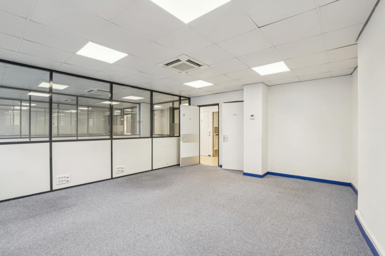 Bureau Paris 360m² Location bureau Paris OLBUR2428557 3